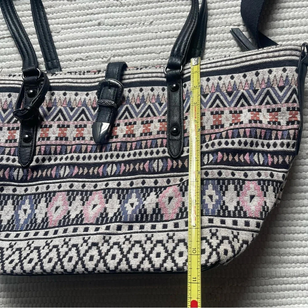 Jessica Simpson Travel/Tote Bag Boho Pattern